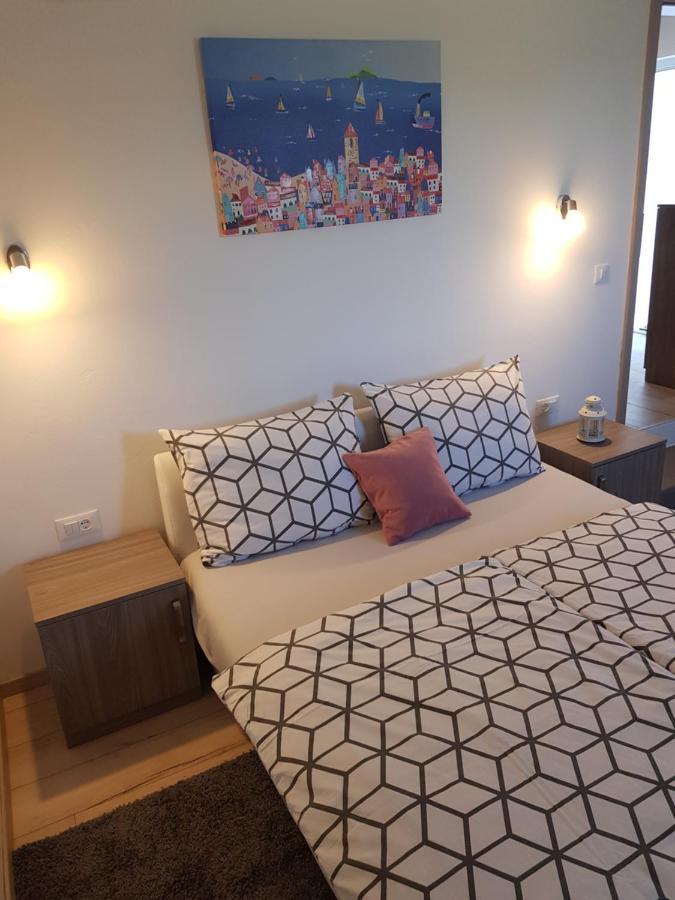 Guest House Flora 帕津 外观 照片